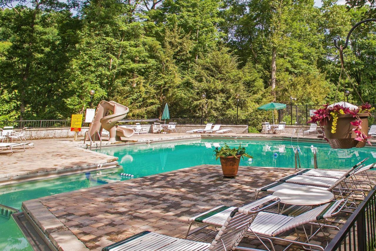 Apartamento Eagles Nest Escape Gatlinburg Exterior foto